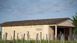 Le château Clinet rachète son voisin