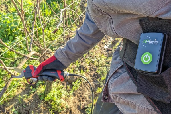 Des sécateurs connectés pour optimiser les chantiers de taille de la vigne 