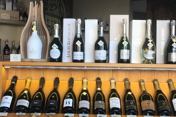 'Les cavistes sont remontés contre les grandes maisons de Champagne'