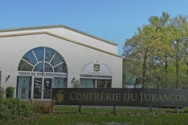 Castel met le pied à l’étrier de Plaimont sur les vins secs de Jurançon