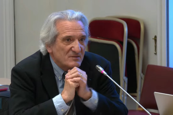 Les hygiénistes veulent dépénaliser le pétard et dénormaliser le pinard