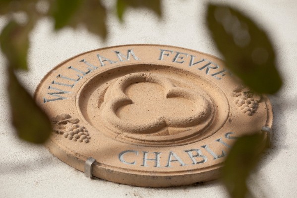 Lafite prend les domaines William Fèvre à la famille Pinault