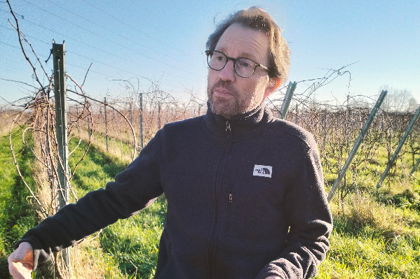 Servaas Blockel, le vigneron qui ne fait VRAIMENT rien comme tout le monde
