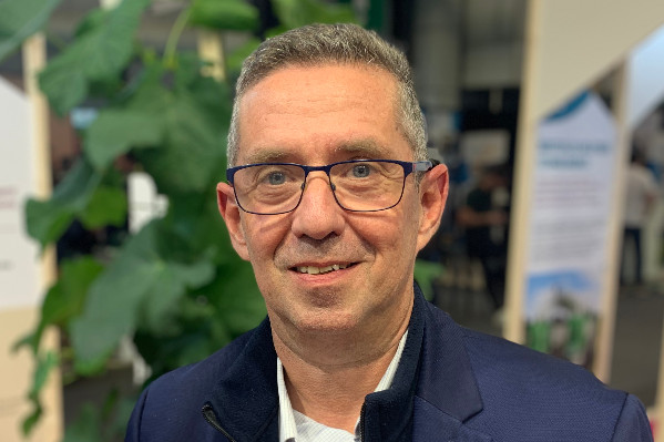 'Quelles sont les priorités pour investir 270 millions € dans la vente de vin ?'