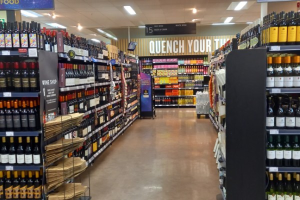 La taxation des vins s’alourdit encore sur le marché britannique