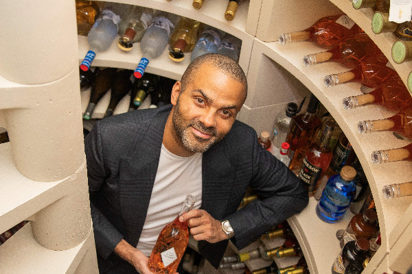 Tony Parker personnalité viticole de l’année pour la RVF
