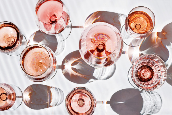 La dépréciation du vin rosé inquiète en Provence : 'comme les cours sont partis, dans 2-3 mois on arrivera à des prix qui ne sont pas viables'