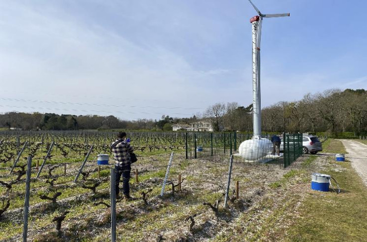  Les nouvelles tours pour lutter contre le gel dans les vignes sont moins bruyantes