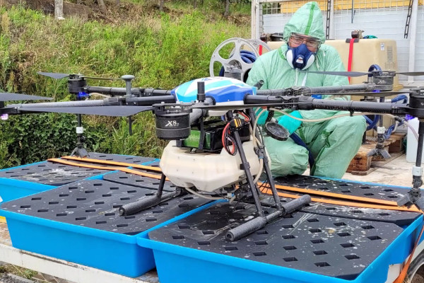 Le traitement par drone des vignes en pente ? Il n'y a pas phyto...