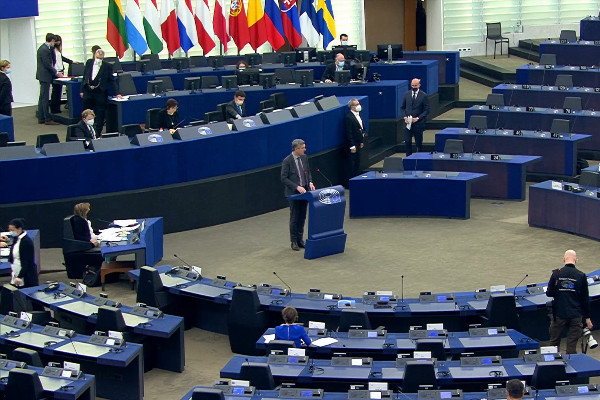 Les eurodéputés amendent la vision antialcool du plan anticancer