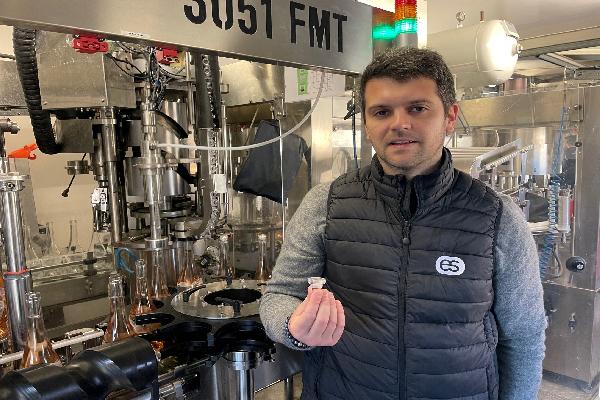  Le bouchon en verre s'impose sur les bouteilles de vin