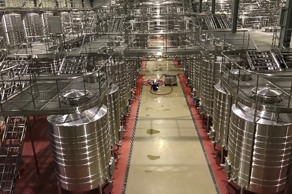 Recours administratif sur 1 million € d’aide au stockage privé des vins