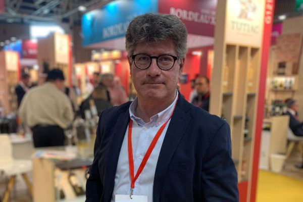 La vigne 'en ligne' pour distiller, arracher et se relancer