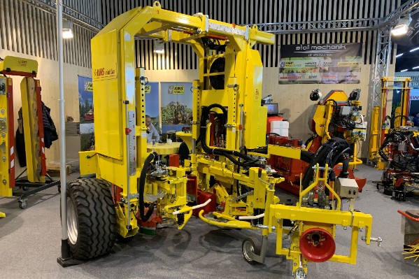 De l'entretien du rang à la cave en passant par la fertilisation et la pulvé, 5 nouveaux outils vus en Suisse