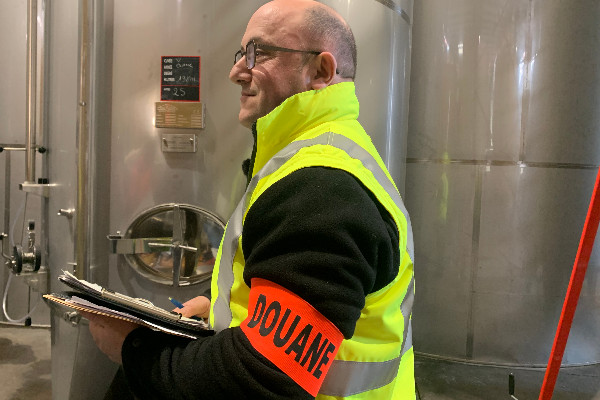 Contrôles renforcés de la 'francisation' de vins étrangers dans l’Hérault