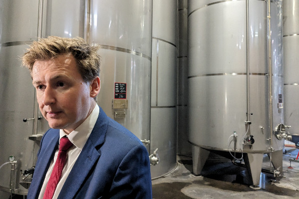 Coup de sang du négoce après le coup de comm’ du préfet sur la francisation des vins