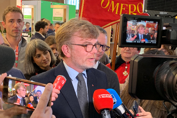 Y’a qu’à (arracher), faut qu’on (exporte) pour Marc Fesneau à Wine Paris