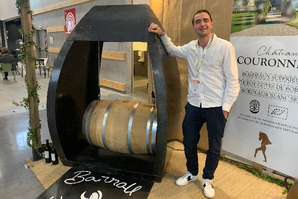 Ce vigneron balance sa barrique pour arrondir ses fins de bois