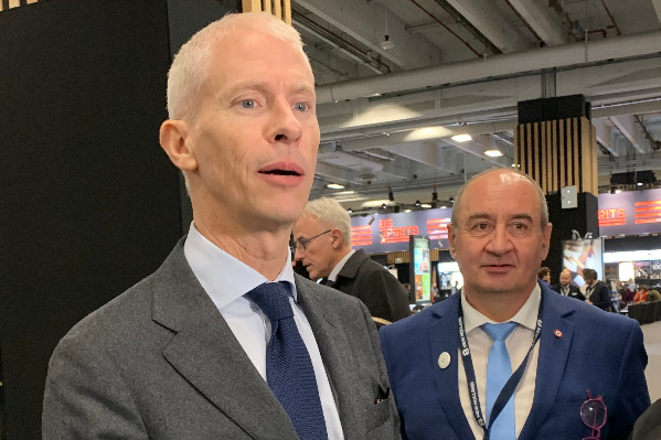 Les mots d’amour de Franck Riester pour soutenir l'export des vins et spiritueux français