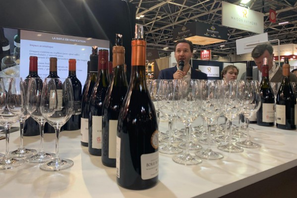 La rafle pour vinifier et s'adapter au réchauffement climatique