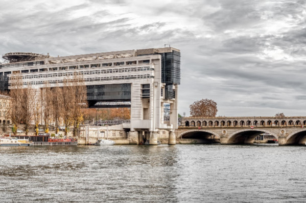L’Élysée demande Bercy pour les aides à la trésorerie et le prix plancher de la filière vin