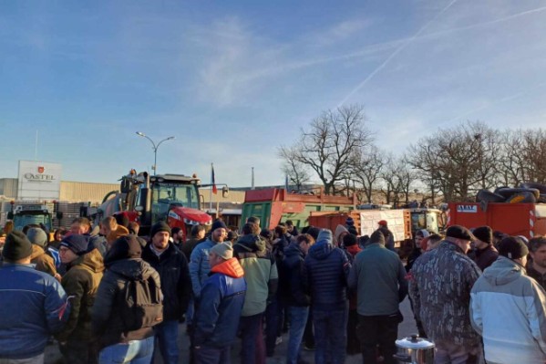 Retour de flammes vigneronnes pour Castel Bordeaux