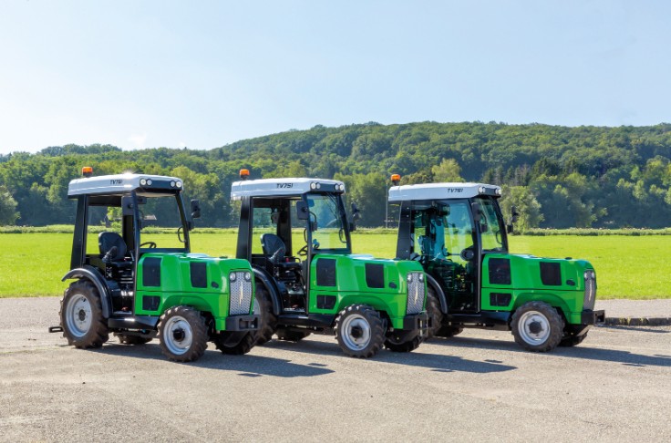 Le TractoVigne TV751 pour travailler dans des vignes escarpées