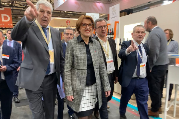 Annie Genevard promet Egalim pour le vin cet été, mais pas d’interdiction sans solution pour les phytos