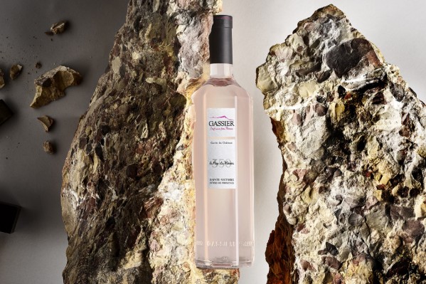 Une bouteille hexagonale pour fêter 6 générations de vignerons