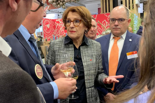 'Madame la ministre', les interprofessions doivent pouvoir parler prix du vin en vrac