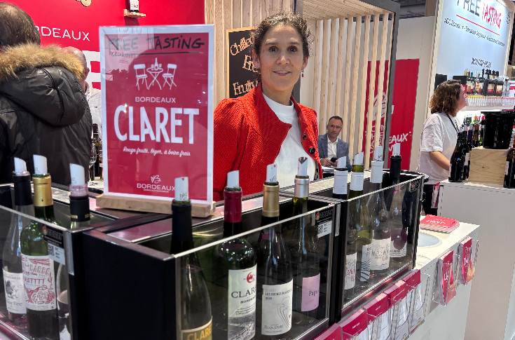 Le claret met le vin de Bordeaux au frigo, au goût du jour et en bouteille bourguignonne