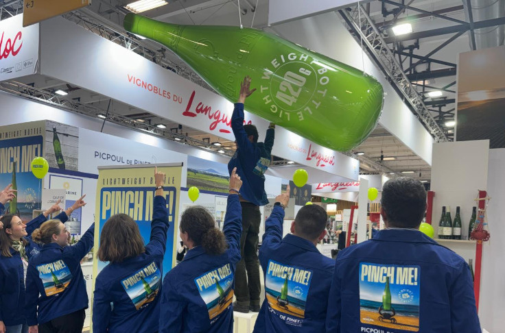 La bouteille syndicale du Picpoul de Pinet s’allège pour garder la ligne environnementale à l’export