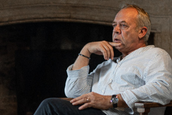 Stéphane Derenoncourt conseille désormais la distribution des vins