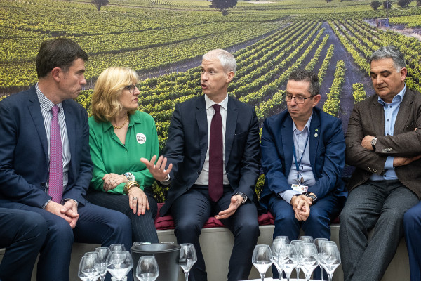 'Face au conflit', le plan de résilience 'concerne tous les secteurs d’activité, dont bien sûr les vins et spiritueux'