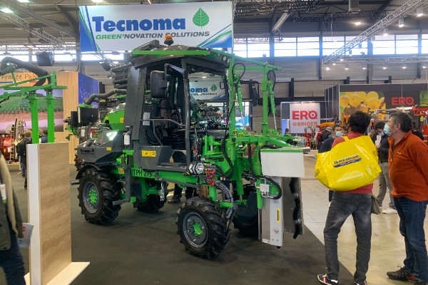 Tecnoma fabrique toujours plus de tracteurs enjambeurs vignerons