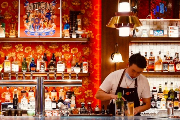 Une vague de Covid sans précédent secoue le marché du vin de Hong Kong