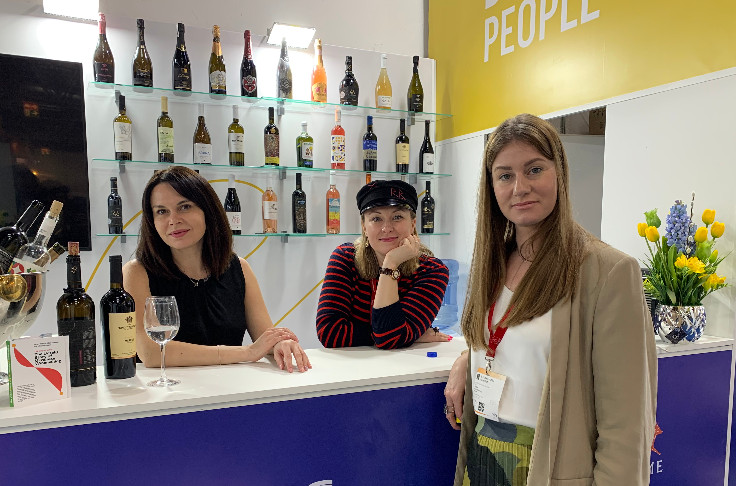 La culture du vin fait de la résistance en Ukraine   