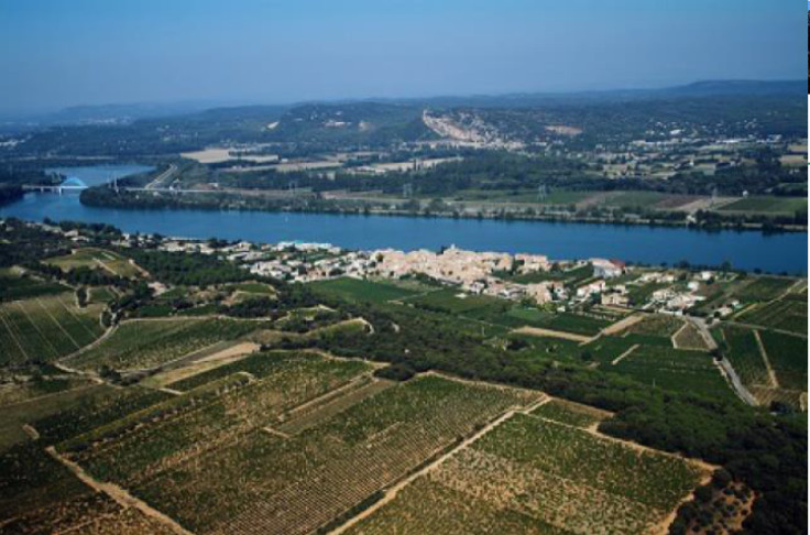 400 hectares de vignes AOC irriguées en vallée du Rhône méridionale