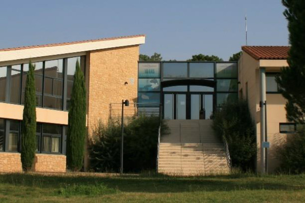 'Importants dégâts matériel' sur 60 m² de laboratoires œnologiques brûlés à l'Institut Rhodanien