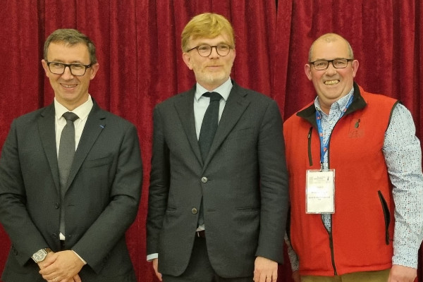 Le vin 'doit être la figure de proue de ce que l’on fait de meilleur en France' pour le ministre de l’Agriculture