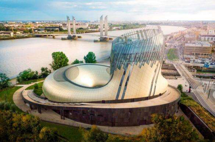 La Cité du Vin récolte 347 739 € aux enchères