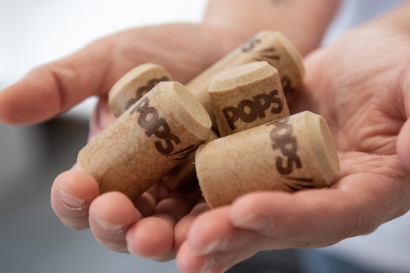 Nomacorc bouche les vins effervescents