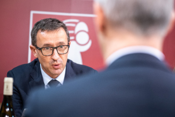 2 mesures pour que les vins n’aient plus le cul entre 2 chaises à l’export