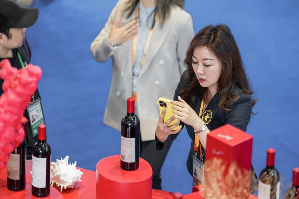 La Chine suspend les taxes punitives de 116 à 218 % sur les vins australiens