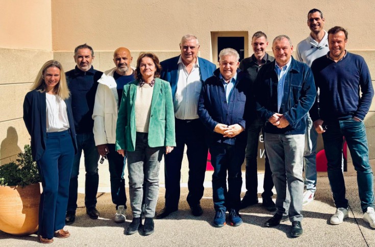 Fédération de 8 vins AOP, des Baux-de-Provence au Bellet