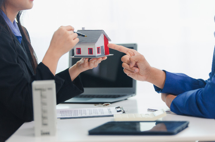 Hache de guerre déterrée entre SAFER et agences immobilières