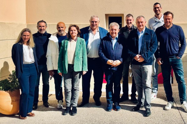 Fédération de 8 vins AOP, des Baux-de-Provence au Bellet