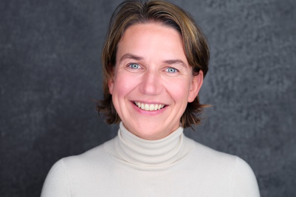 Leslie Camus dirige la filiale vin de Carrefour