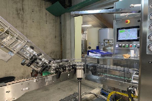 'Je vise 3 à 4 millions d'unités par an', ce vigneron du Muscadet parie sur la canette