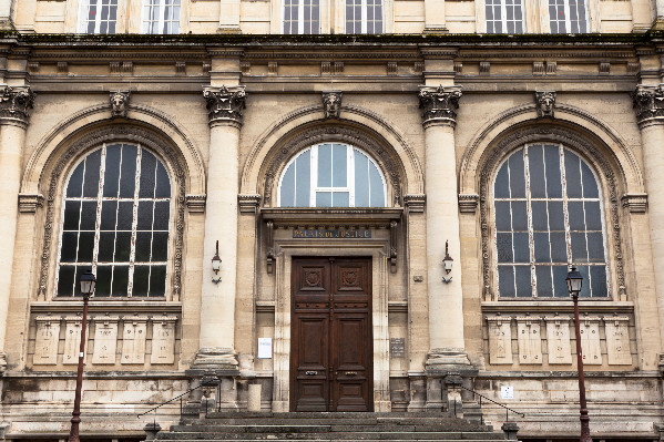 57 vendangeurs victimes de traite d’êtres humains : l’heure du procès et du rassemblement